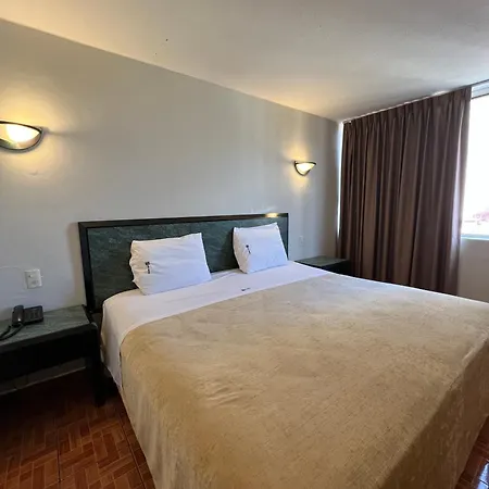 Hotel Universo-2